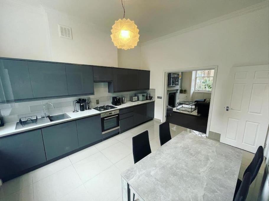 דירות לונדון Luxury 2 Bed Flat In Inslington מראה חיצוני תמונה